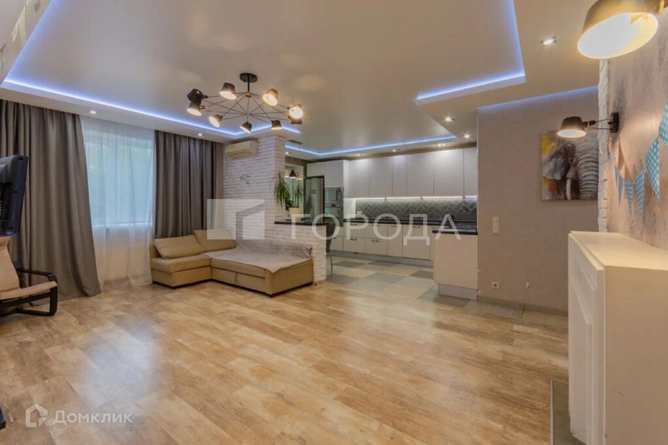 Продаётся 3-комнатная квартира, 85 м²