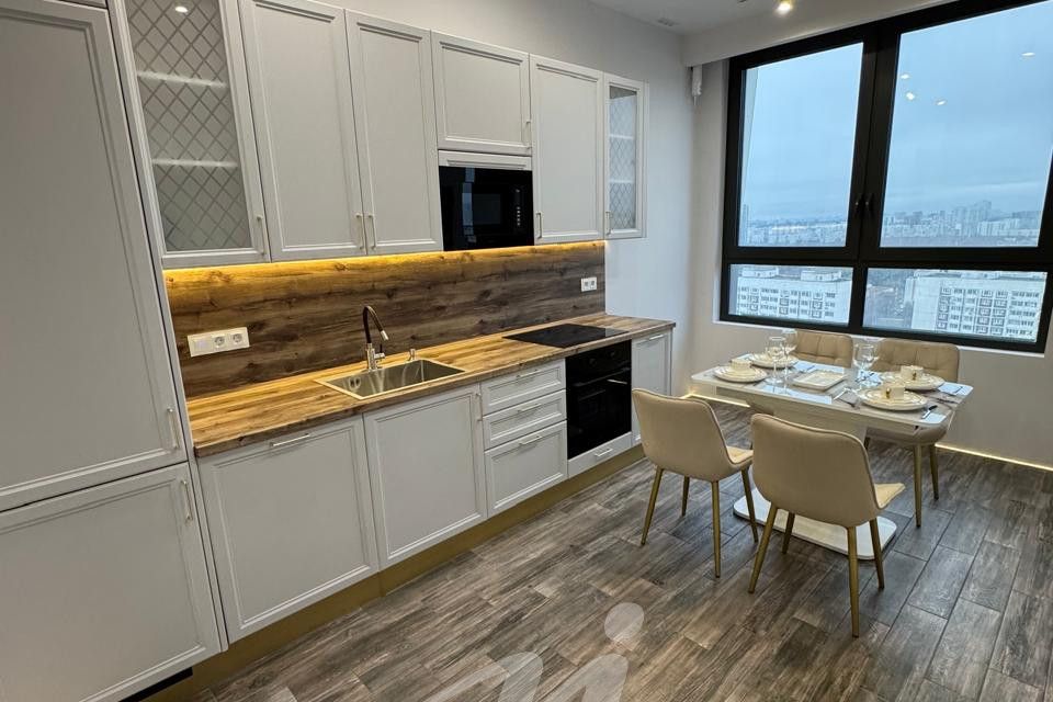 Сдаётся 2-комнатная квартира, 65 м²