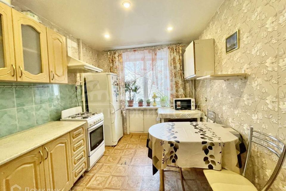 Продаётся 4-комнатная квартира, 80 м²