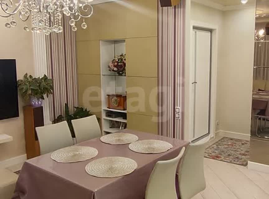 Продаётся 3-комнатная квартира, 65.5 м²