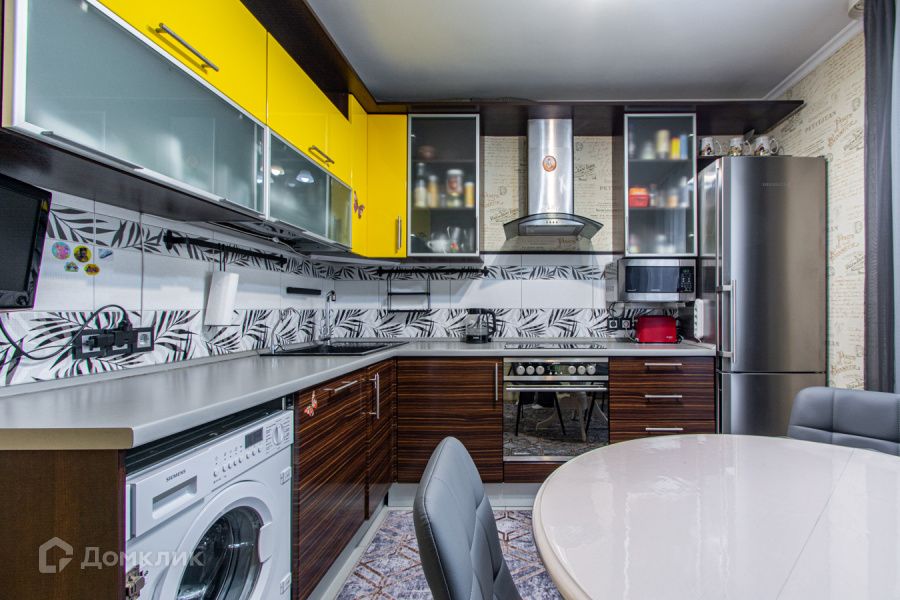 Продаётся 4-комнатная квартира, 101.7 м²