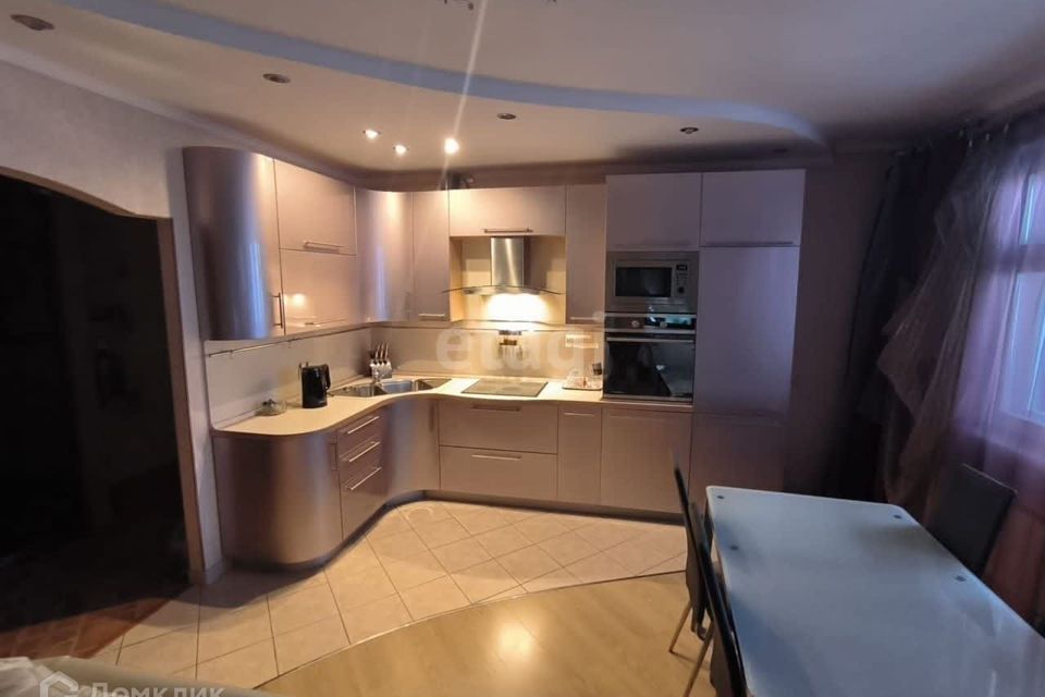 Продаётся 2-комнатная квартира, 69 м²