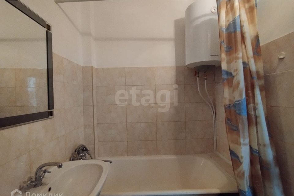 Продаётся 1-комнатная квартира, 38 м²