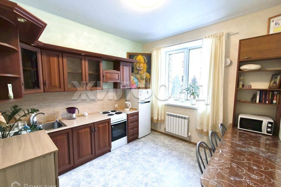 Продаётся 1-комнатная квартира, 43 м²