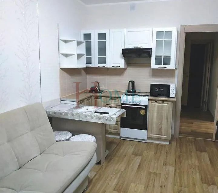 Сдаётся 1-комнатная квартира, 38 м²