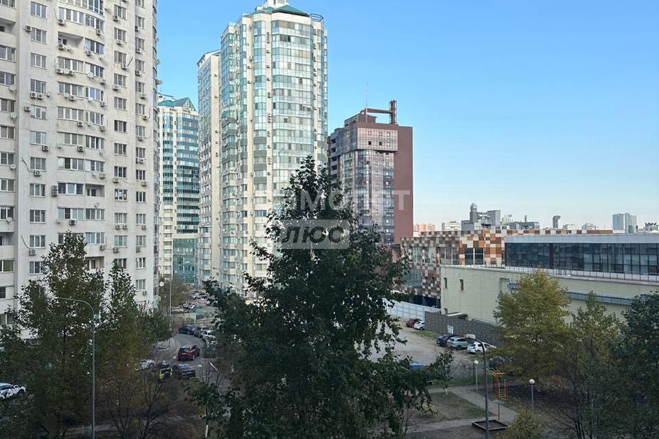 Сдаётся 1-комнатная квартира, 52 м²