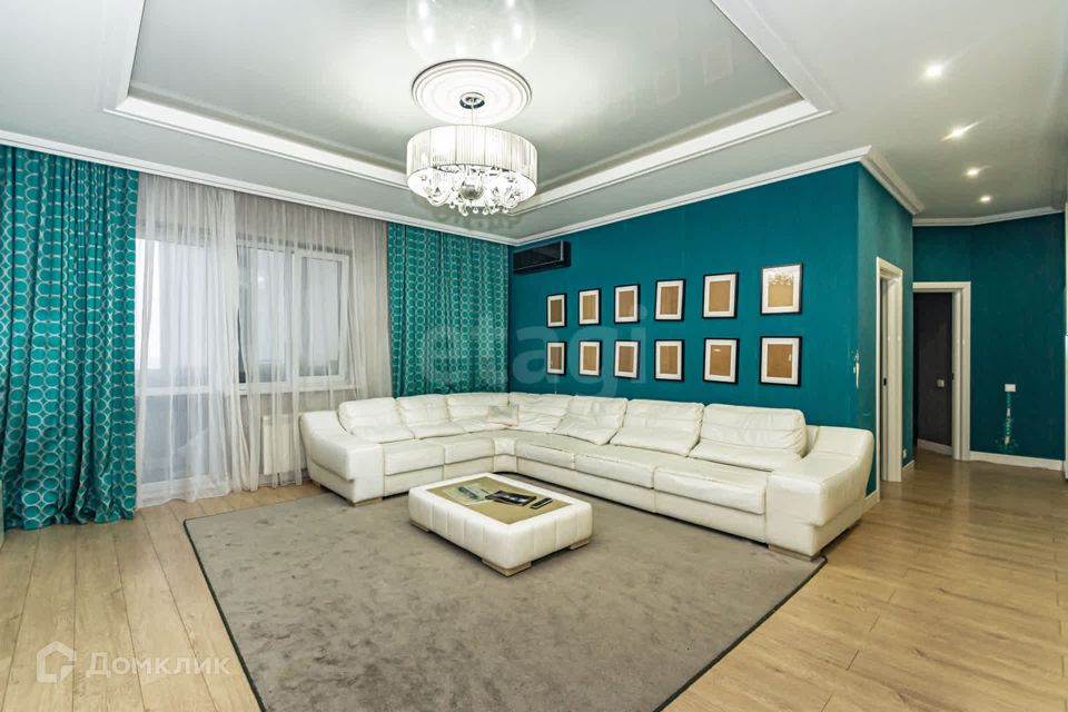 Продаётся 3-комнатная квартира, 112.5 м²