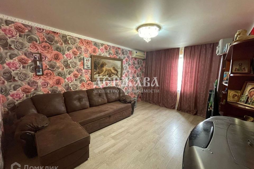 Продаётся 3-комнатная квартира, 63.4 м²