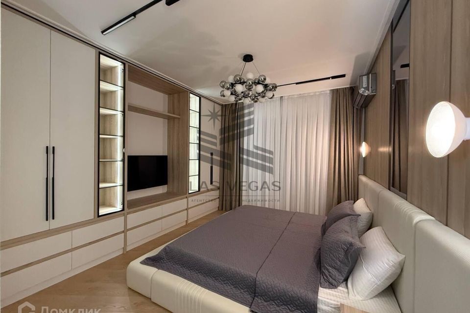 Сдаётся 1-комнатная квартира, 58.6 м²