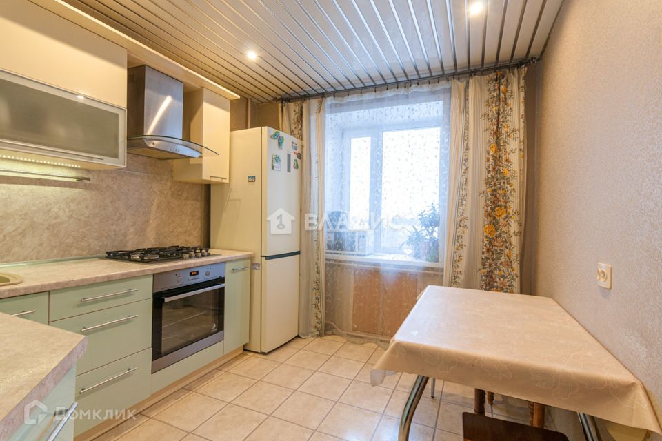 Продаётся 4-комнатная квартира, 75 м²
