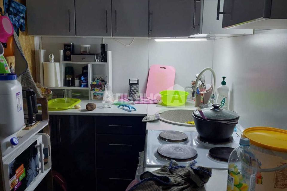 Продаётся комната в 1-комн. квартире, 18 м²