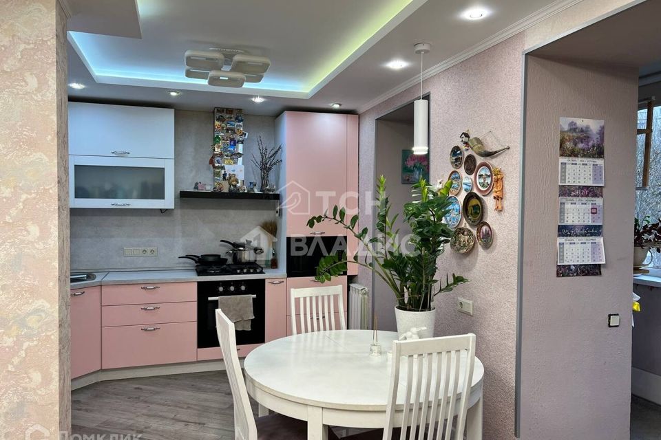 Продаётся 3-комнатная квартира, 60 м²