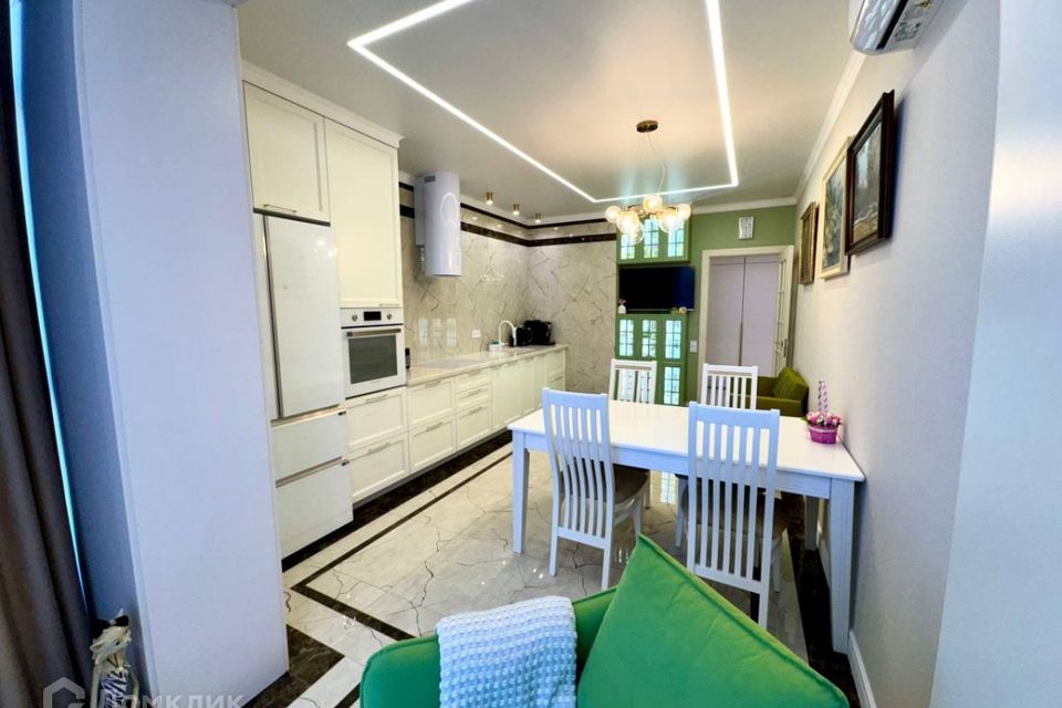 Продаётся 2-комнатная квартира, 83.3 м²