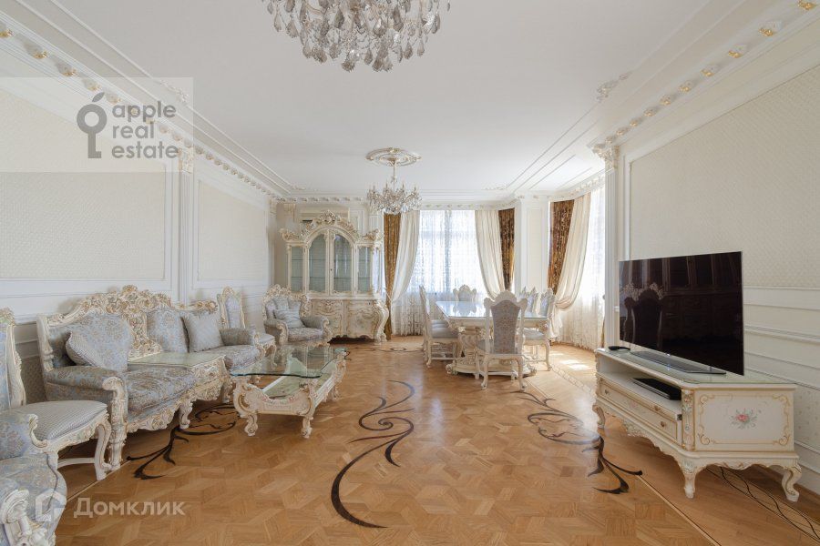 Продаётся 4-комнатная квартира, 225 м²