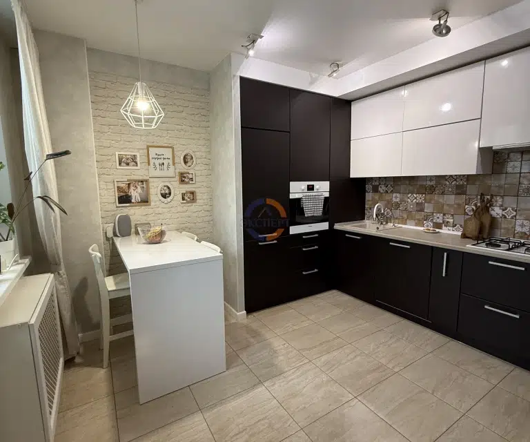 Продаётся 3-комнатная квартира, 90 м²