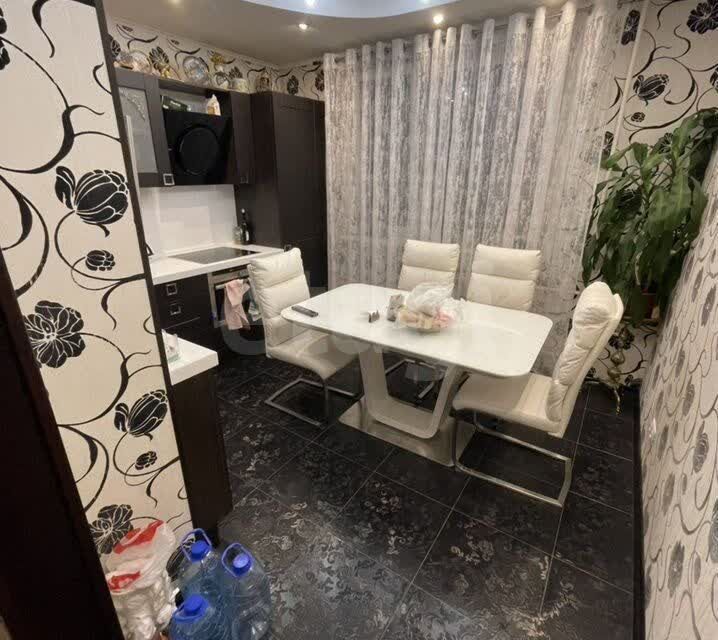 Продаётся 3-комнатная квартира, 74 м²