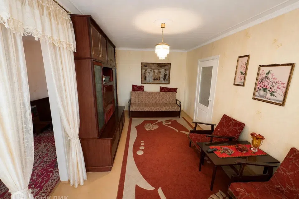 Продаётся 3-комнатная квартира, 53.8 м²