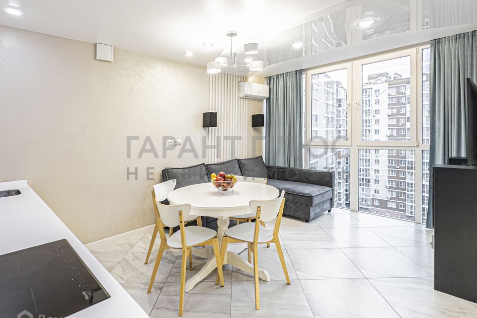 Продаётся 2-комнатная квартира, 75.6 м²