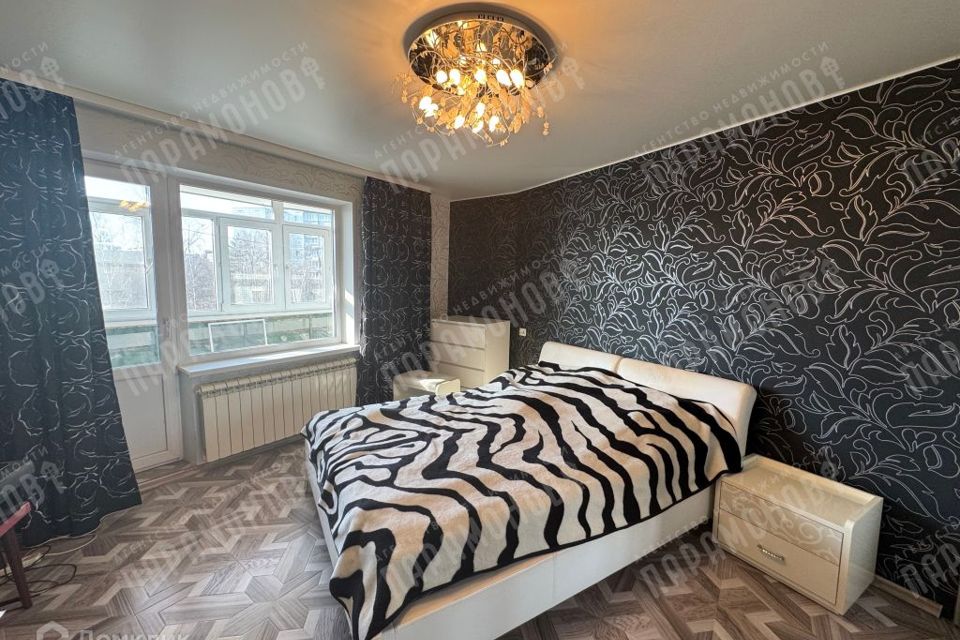Продаётся 5-комнатная квартира, 100.2 м²