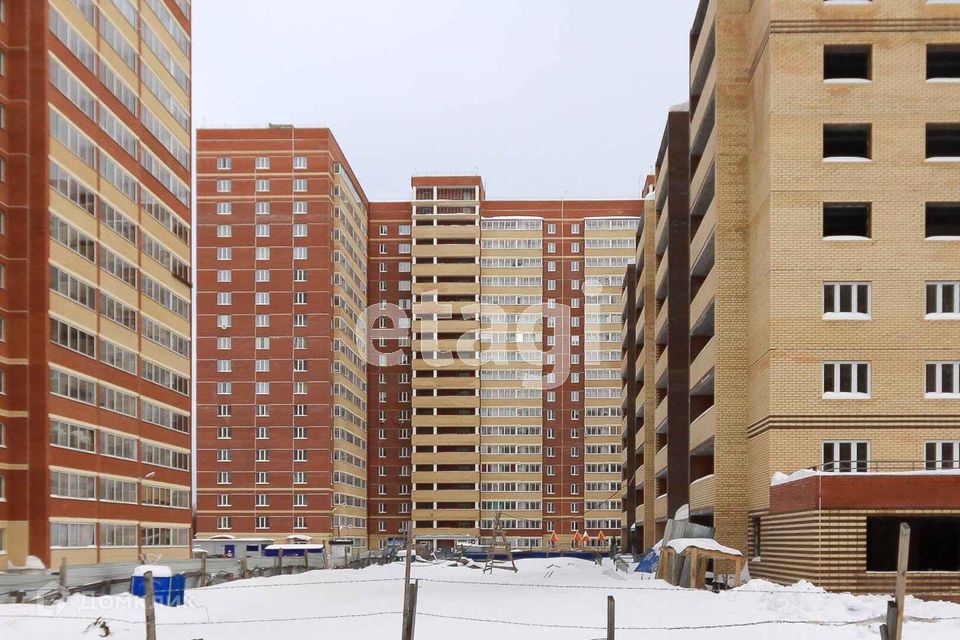 Сдаётся 2-комнатная квартира, 64 м²