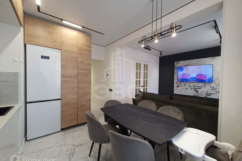 Сдаётся 2-комнатная квартира, 58 м²