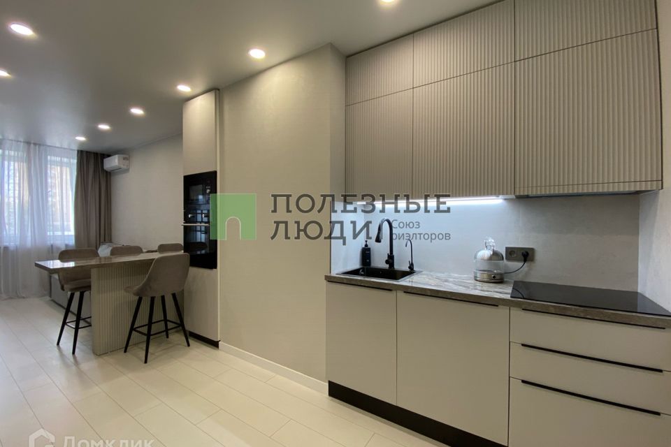Продаётся 1-комнатная квартира, 39.8 м²