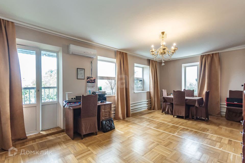 Продаётся 3-комнатная квартира, 70.1 м²
