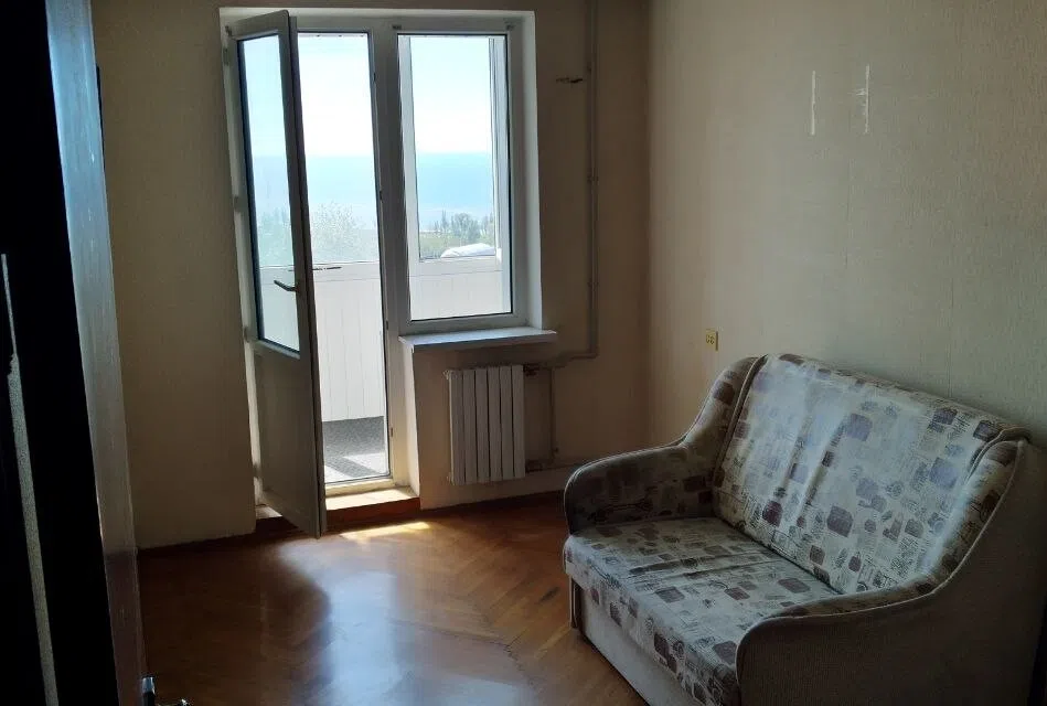 Продаётся 4-комнатная квартира, 109 м²
