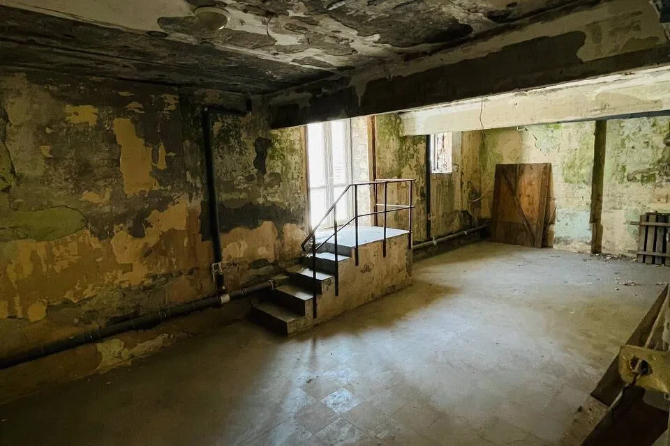 Сдаётся торговое помещение, 307.9 м²