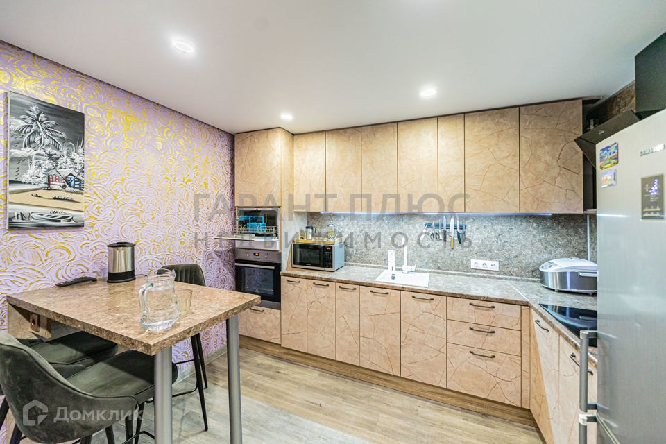 Сдаётся 2-комнатная квартира, 68 м²
