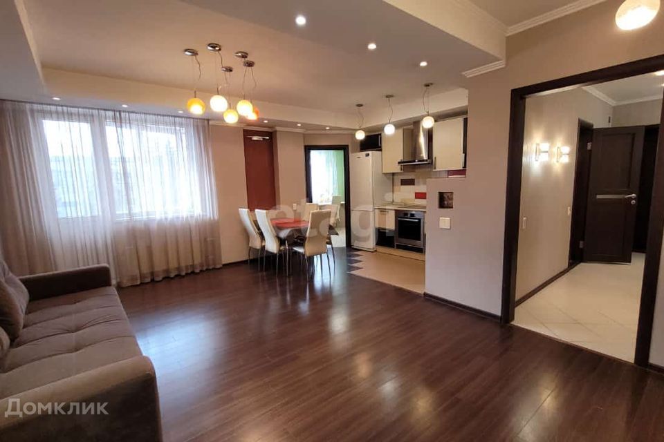 Продаётся 3-комнатная квартира, 73 м²