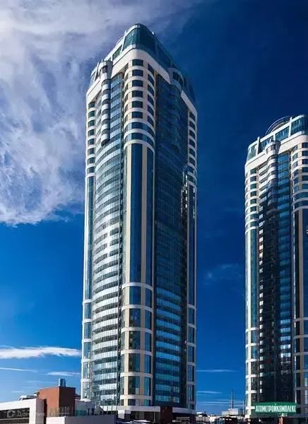Продаётся 3-комнатная квартира, 122.6 м²