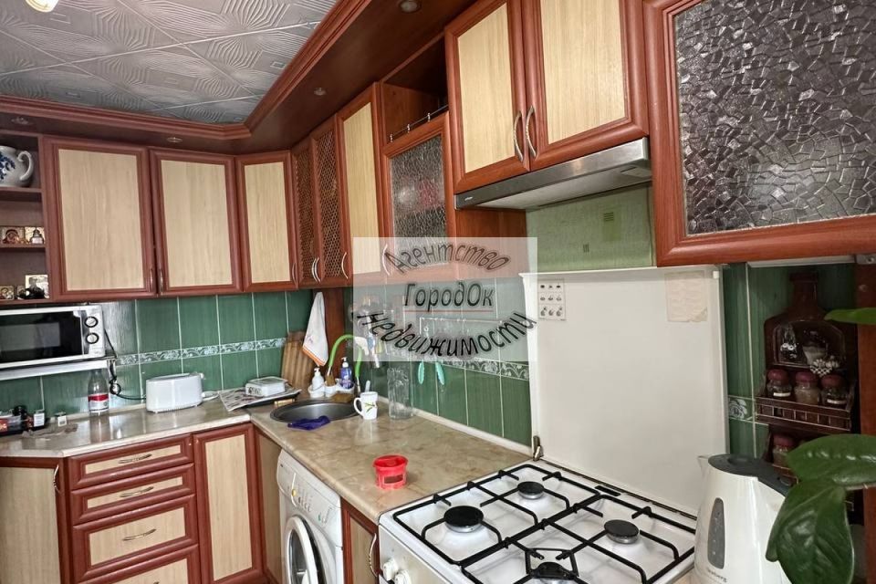Продаётся 4-комнатная квартира, 77 м²