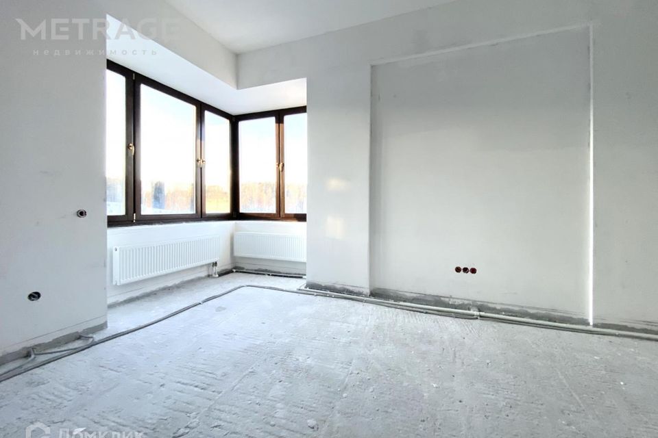 Продаётся 1-комнатная квартира, 67.7 м²