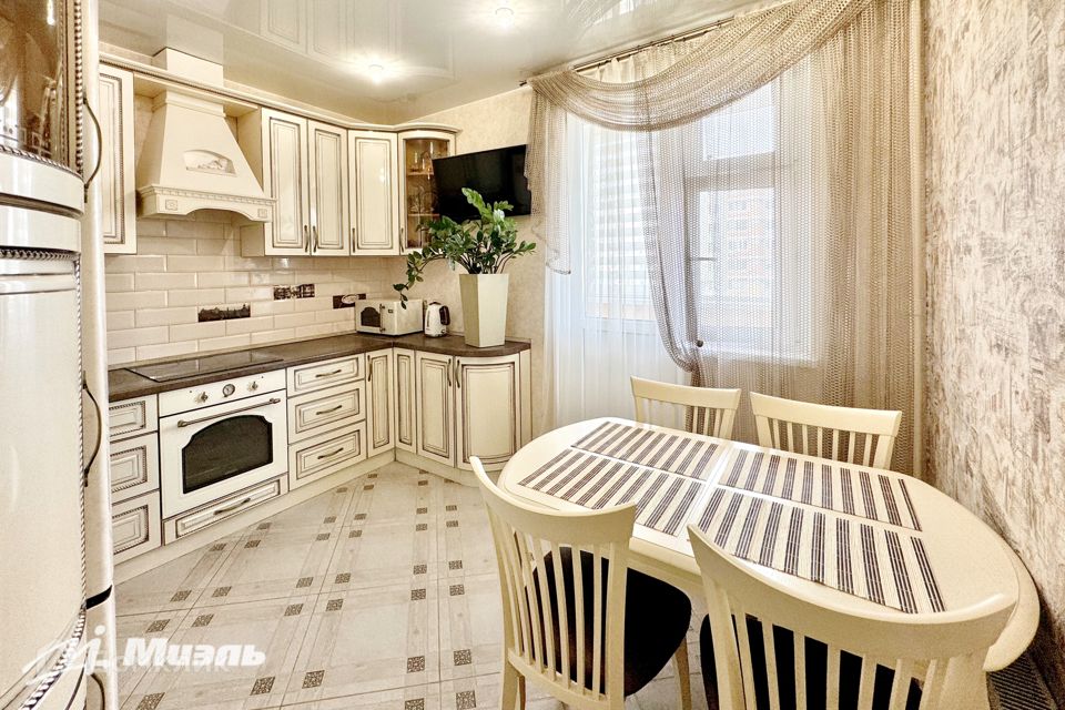 Продаётся 3-комнатная квартира, 77.1 м²