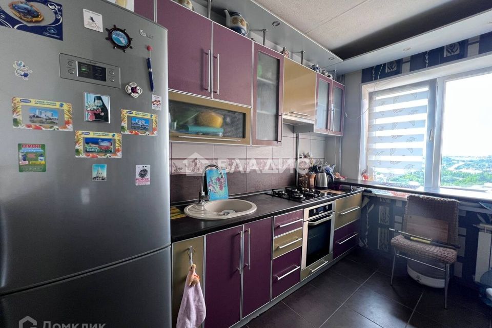 Продаётся 4-комнатная квартира, 76.2 м²