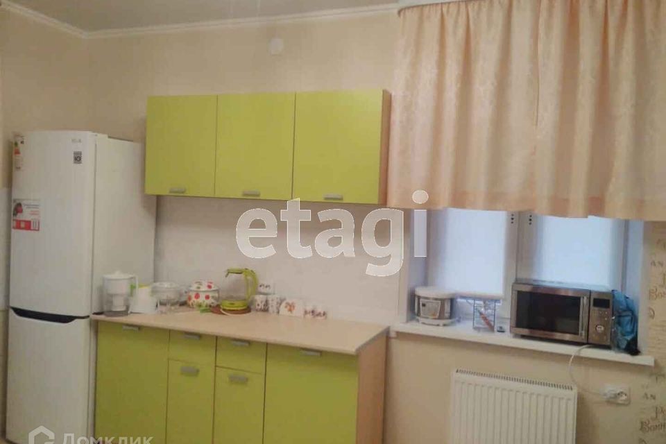 Сдаётся 1-комнатная квартира, 51 м²