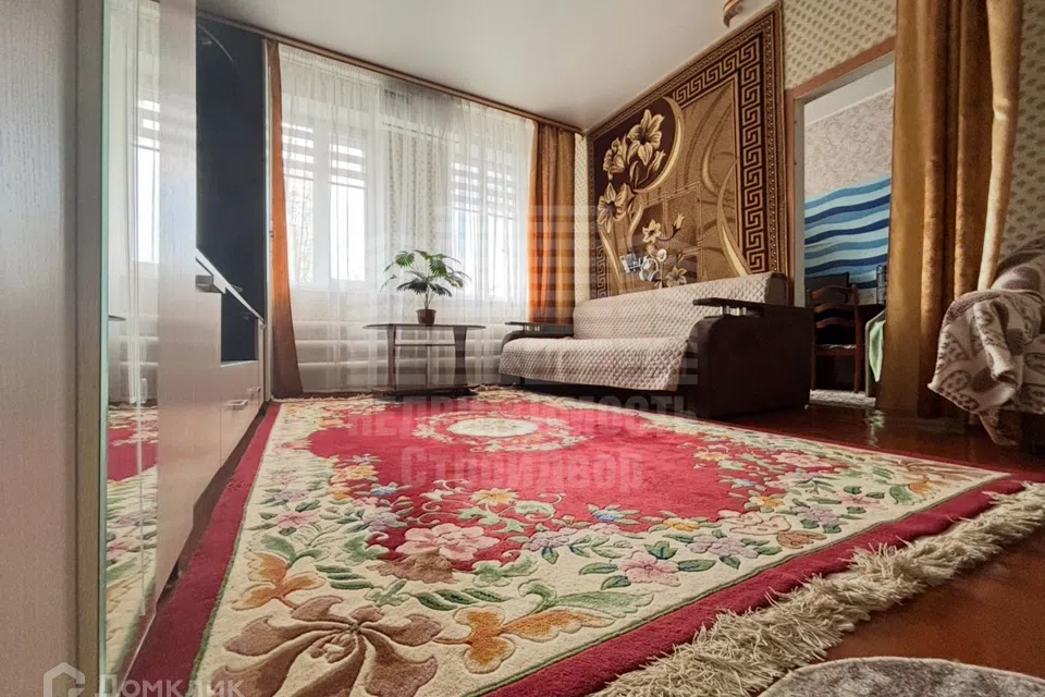 Продаётся 4-комнатная квартира, 61.3 м²