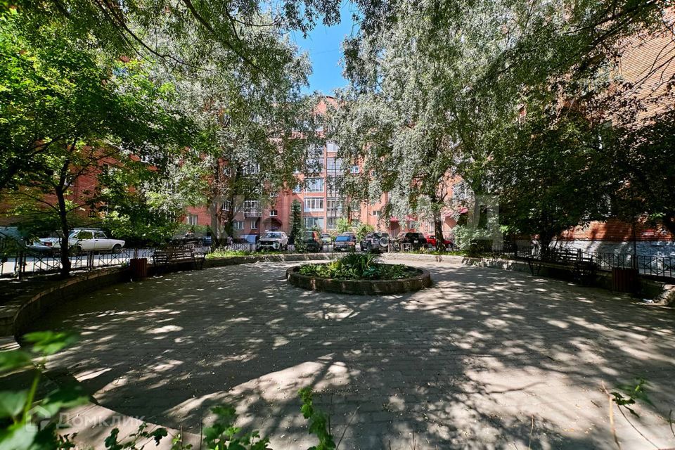 Продаётся 4-комнатная квартира, 128.7 м²