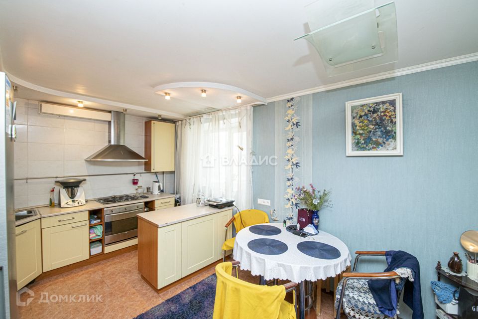 Продаётся 2-комнатная квартира, 96.4 м²