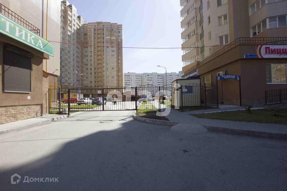 Продаётся 3-комнатная квартира, 98 м²