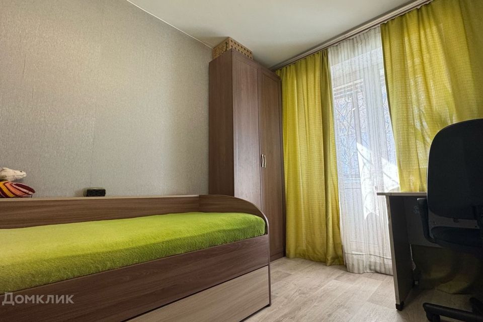 Продаётся 4-комнатная квартира, 77.7 м²