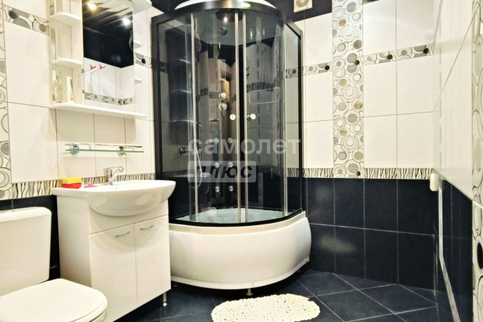 Продаётся 1-комнатная квартира, 43.5 м²