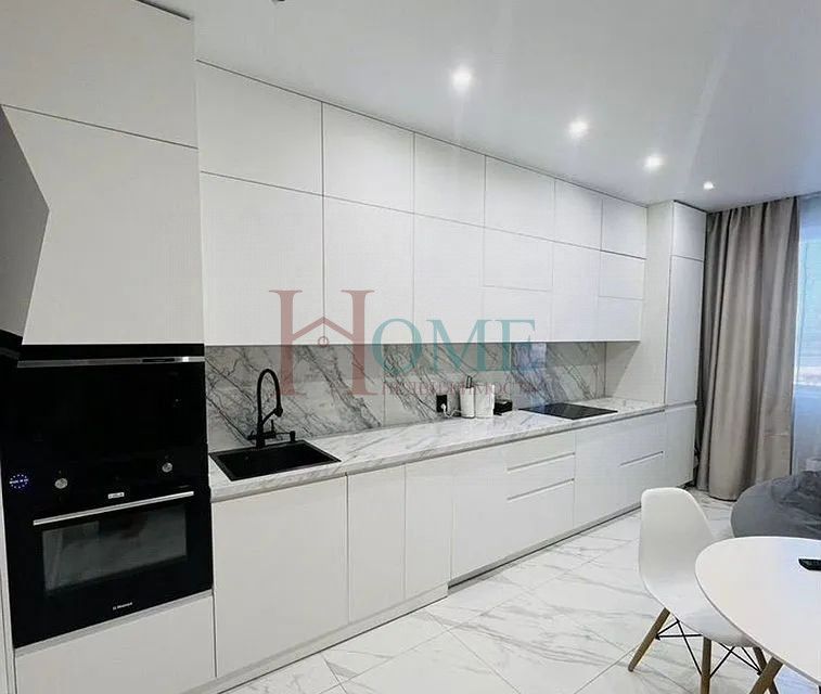 Сдаётся 2-комнатная квартира, 69 м²