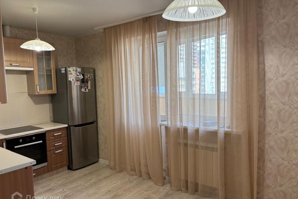 Сдаётся 4-комнатная квартира, 97.9 м²