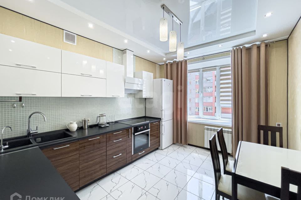 Продаётся 2-комнатная квартира, 66.7 м²