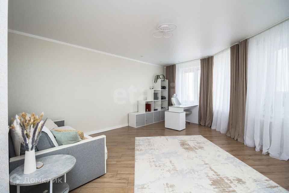 Продаётся 2-комнатная квартира, 82 м²