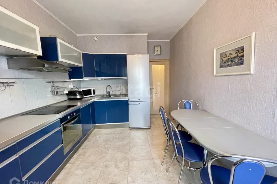 Продаётся 2-комнатная квартира, 66.9 м²