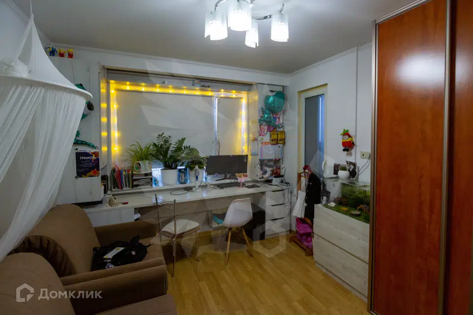 Продаётся 2-комнатная квартира, 55.6 м²