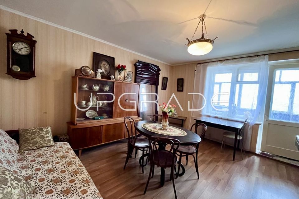 Продаётся 4-комнатная квартира, 75.6 м²